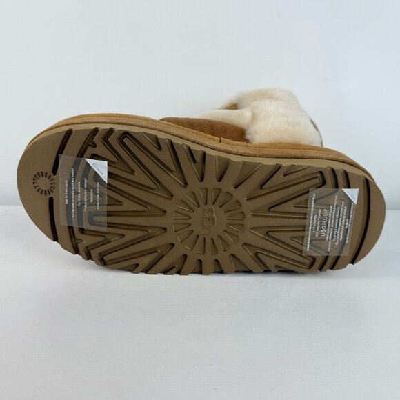 Size 7 -Women's UGG Classic Chillapeak Chestnut Leather Sheepskin suede Boots - Picture 7 of 8